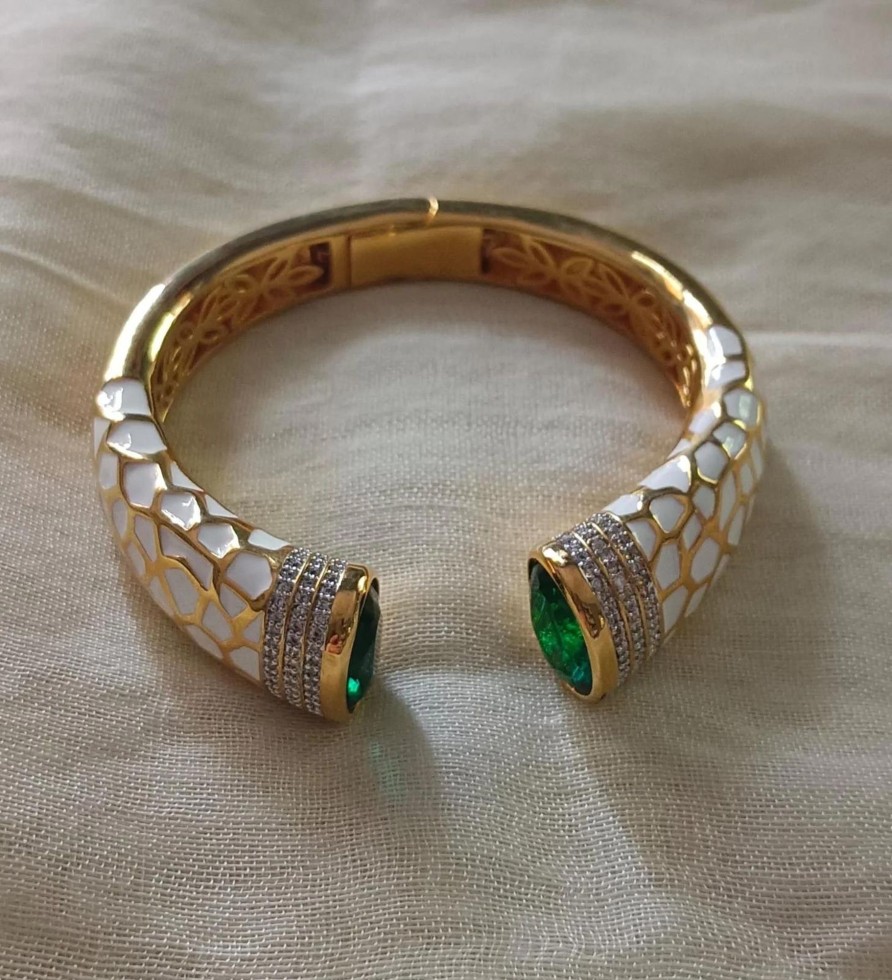 Womens KYNAH x Dhora India | Enamel Vintage Bracelet