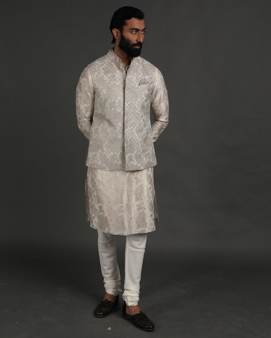 Mens Arjan Dugal | Off White Banarasi Silk Kurta Set