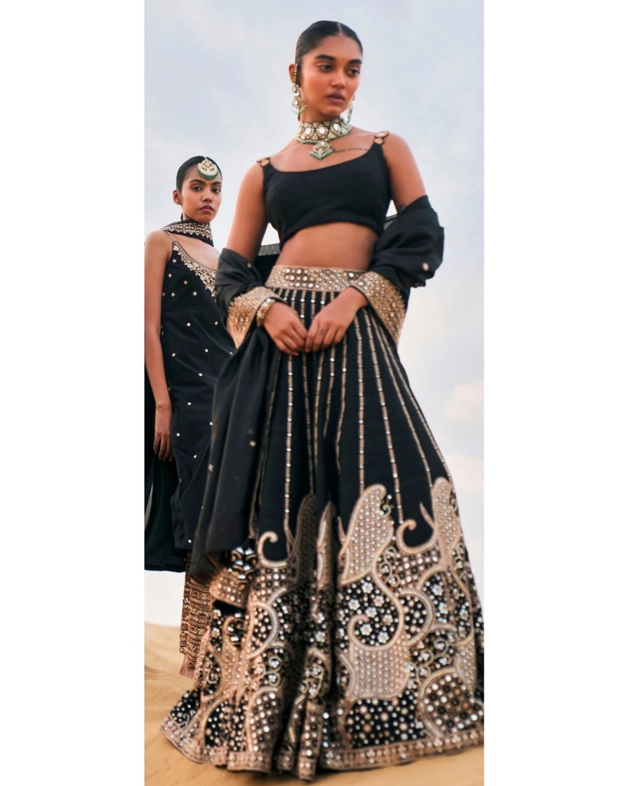 Bridal Punit Balana | Rani-Sa Lehenga Set With Gold Mirrors