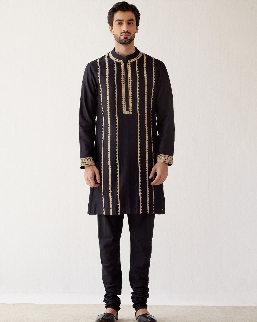 Mens Devnaagri Mens | Black Hand Emboidered Chanderi Kurta Set