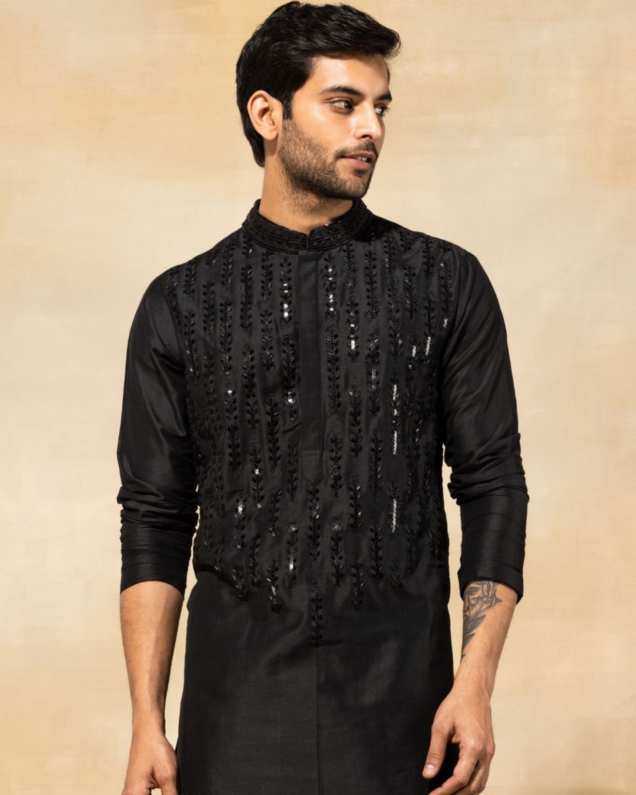 Mens Diya Rajvvir Mens | Black Leaf Embroidered Kurta Set