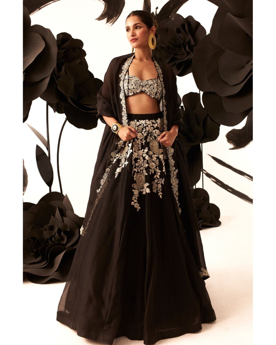 Bridal Bhumika Sharma | Black Paisley Jaal Heavy Lehenga