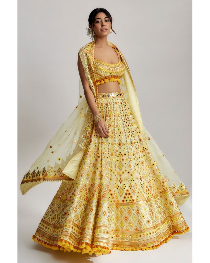 Bridal Gopi Vaid | Ashi Lehenga With Cape Set