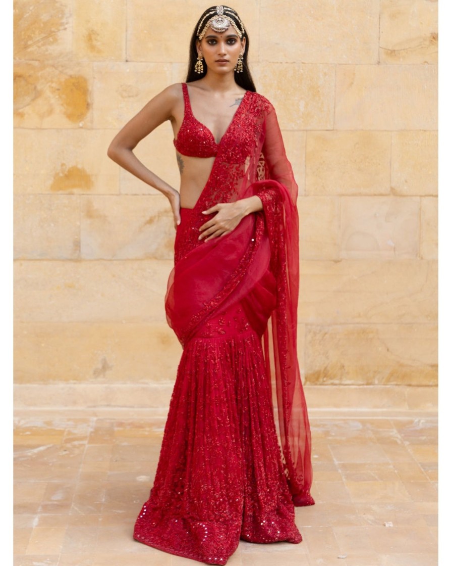 Womens Arpita Mehta | Red Embroidered Mermaid Sleeveless Sari Set