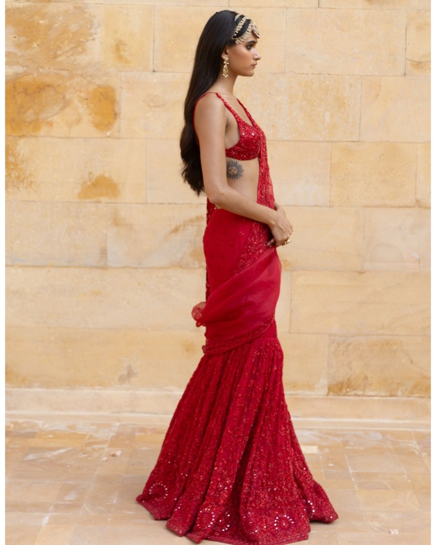 Womens Arpita Mehta | Red Embroidered Mermaid Sleeveless Sari Set