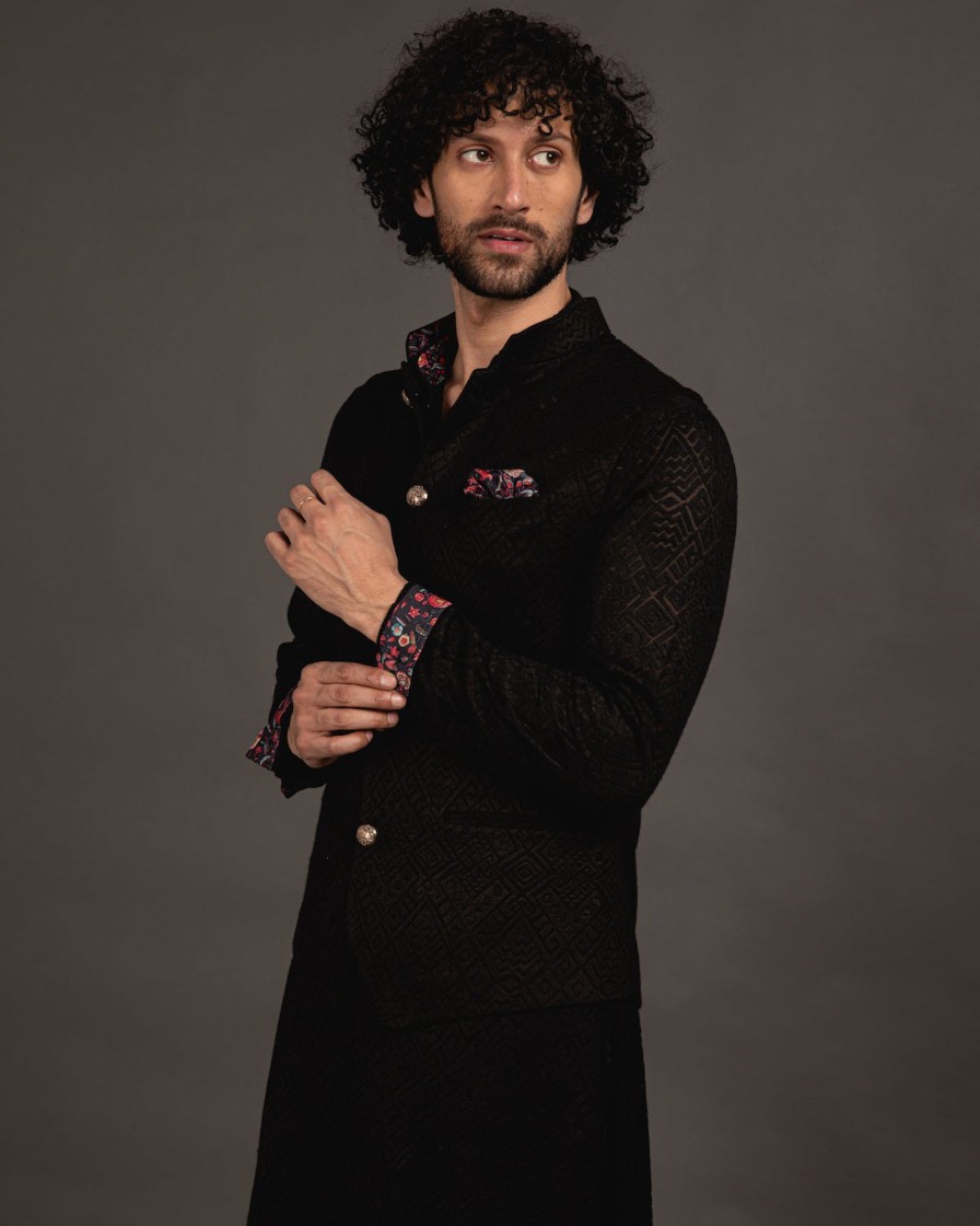 Mens Arjan Dugal | Black Full Embroidered Kurta Set